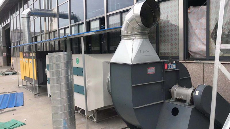 工业活性炭吸附箱尺寸如何确定？关键因素解析**